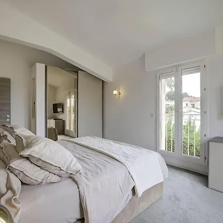 Twin Luxurious 8 Bedroom Pool In Villa Vallauris