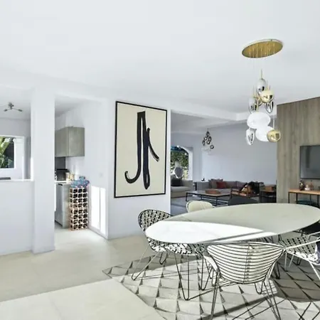 Twin Luxurious 8 Bedroom Pool In Vila