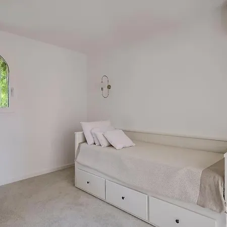 Vila Twin Luxurious 8 Bedroom Pool In *