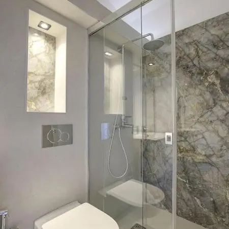 Twin Luxurious 8 Bedroom Pool In *