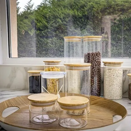 Twin Luxurious 8 Bedroom Pool In Vila