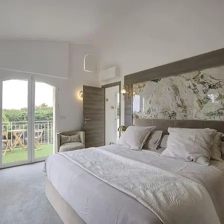 Twin Luxurious 8 Bedroom Pool In *